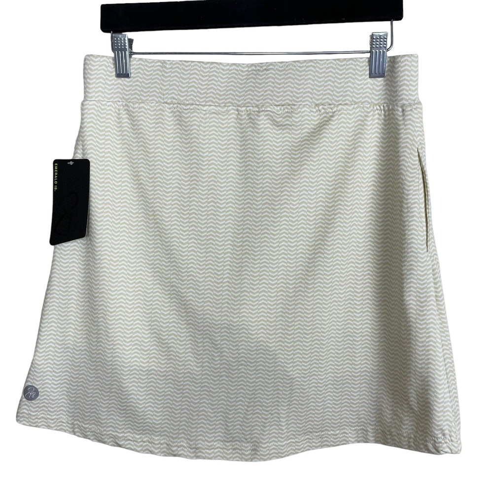 NWT Emerald 18 Skort Beige‎ White Chevron Size M Skirt Pockets Pickleball Tennis